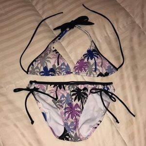 Victoria’s Secret Palm Tree 🌴Bikini 👙